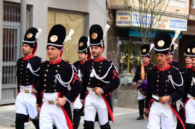 Cartagena, İspanya mar 25: kazık evenin ile parading asker