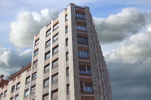 Edificio residencial moderno — Foto de Stock