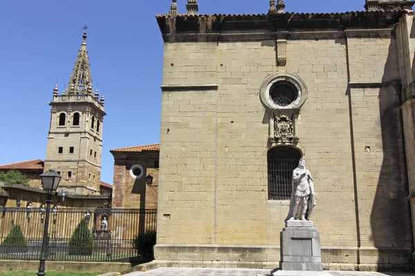 Kathedraal van san salvador in oviedo, Spanje — Stockfoto