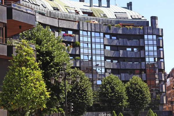 Edificio residencial moderno — Foto de Stock