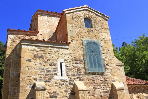 Stary kościół San miguel de lillo w oviedo, Hiszpania — Zdjęcie stockowe