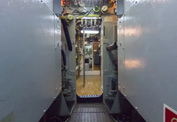 Narrow corridor of ancient submarine — Stock Photo, Image