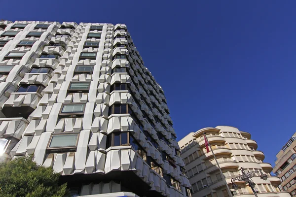 Edificio residenziale moderno — Foto Stock