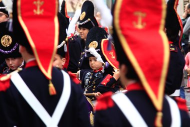 Cartagena, İspanya mar 25: kazık evenin ile parading asker