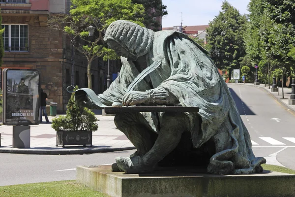 Bronzen sculptuur van een schrijver, negentiende eeuw — Stockfoto