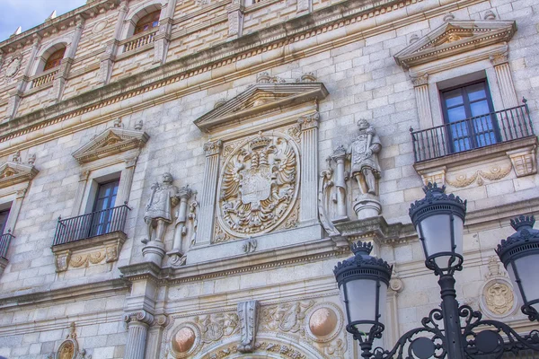 Staré fasády v Toledu, Španělsko — Stock fotografie