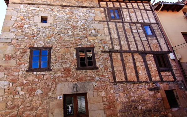 Rues de personnages célèbres Aguilar de Campo, Espagne, célèbre pour son — Photo