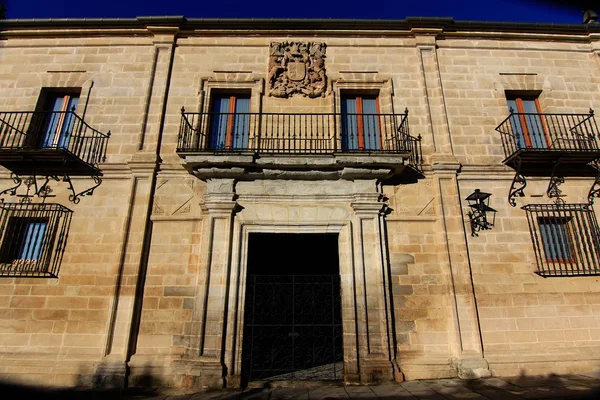 Типичные дома в городе Всемирного наследия Сантильяна-дель-Мар , — стоковое фото