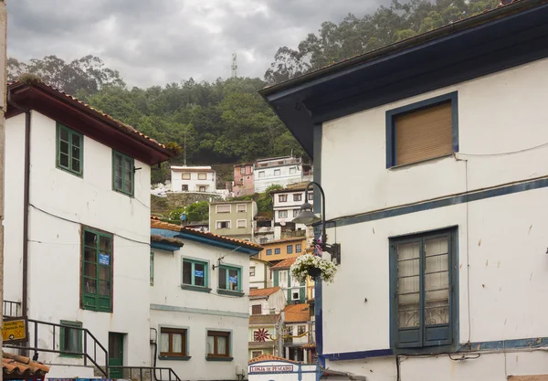 Old houses of the old town in Cudillero, Spain, fishing village — Stock Photo, Image