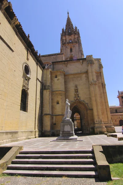 Catedral de San Salvador em Oviedo, Espanha — Fotografia de Stock