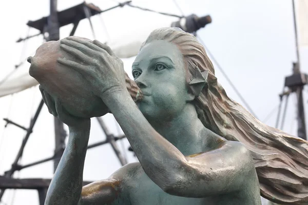 Sirene como figura de um veleiro velho — Fotografia de Stock