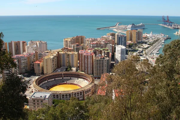 Hafen und Stierkampfarena in Malaga, Spanien — Stockfoto