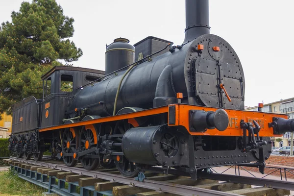 Ancien train de machines (1863) Carbone noir et rouge — Photo