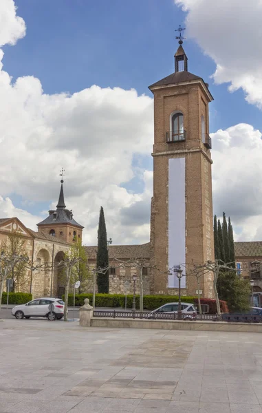 Πύργος πρώην παρεκκλήσι oidor, alcala de henares, Ισπανία — Φωτογραφία Αρχείου