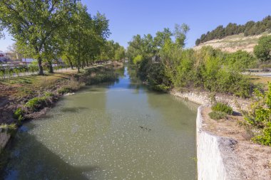 Castilla Kanalı, Valladolid İspanya 'da yapay nehir.