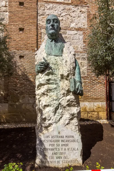 Escultura del escritor español Luis Astrana 1997 —  Fotos de Stock