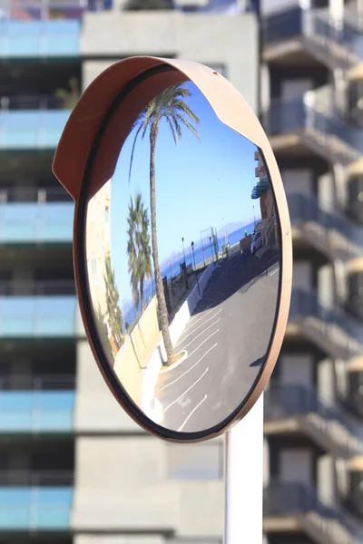 Convex mirror for traffic at the corners — Stock Photo, Image