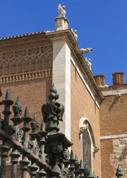 Arcibiskup palác v alcala de henares, Španělsko — Stock fotografie