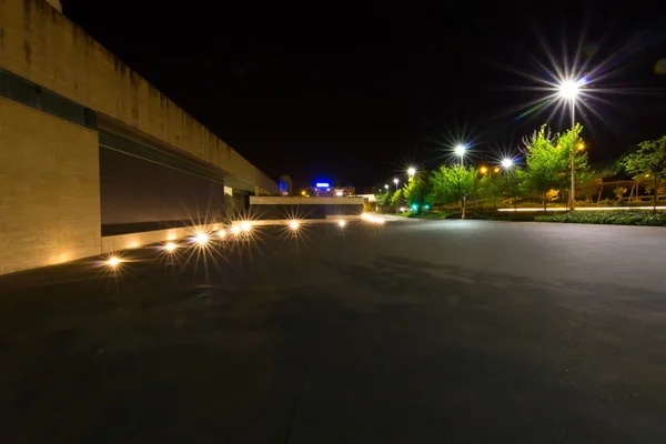 Calles solitarias durante la noche en Valladolid, España —  Fotos de Stock