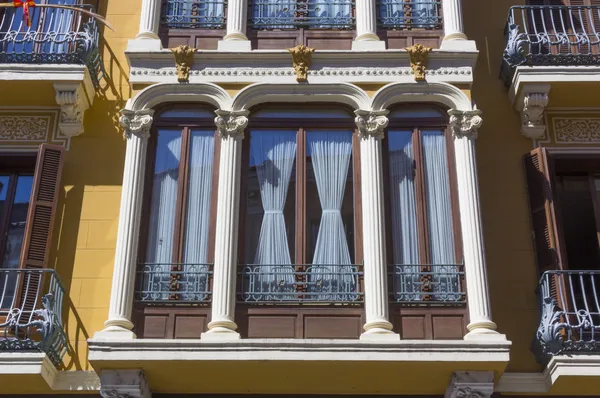 Inverterad takpannor och skorstenar typiska i segovia, Spanien — Stockfoto