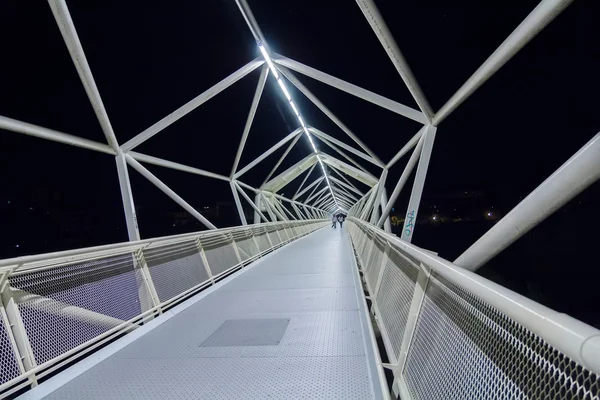 Detalhes ponte pedestre passarela abstrata de Moneo, stru moderno — Fotografia de Stock