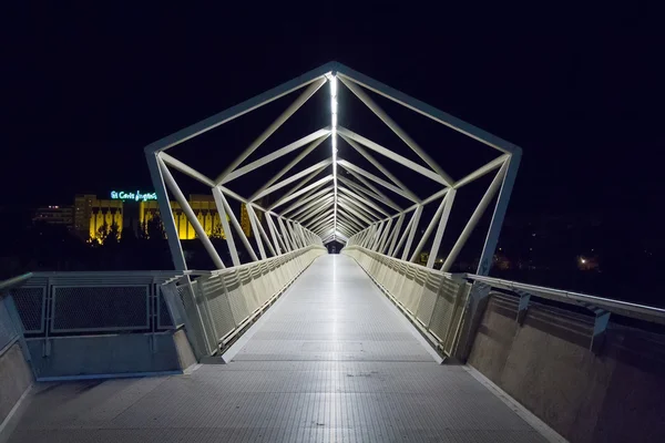 Detalles puente abstracto pasarela peatonal de Moneo, stru moderno —  Fotos de Stock