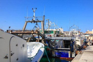 Balıkçı teknesi makinelerinin ayrıntıları