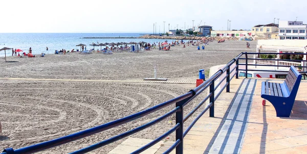 Alicante Spanien 2019 Vit Sand Playa Del Postiguet Staden Alicante — Stockfoto