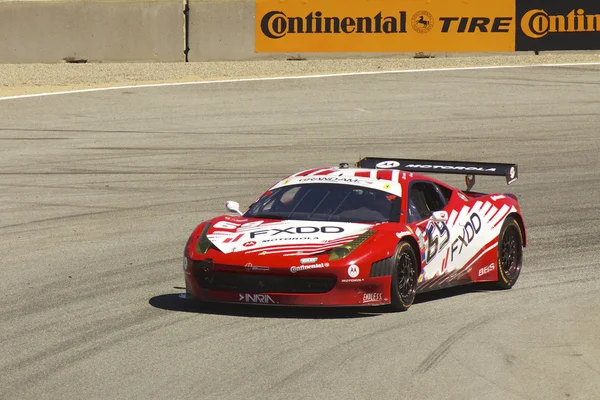 Ferrari F458 en pista en Grand AM Rolex corre en Mazda Laguna Seca Raceway — Foto de Stock