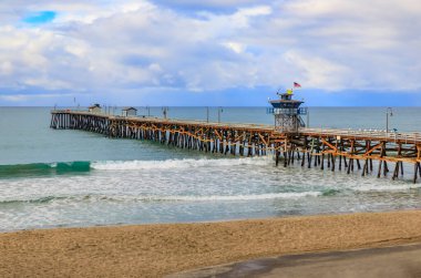 San Clemente 'deki sahil ve iskele, California' daki ünlü turizm merkezi, Usa