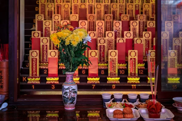 Singapore September 2019 Holy Buddhist Offerings Food Incense Thian Hock — Stock Photo, Image