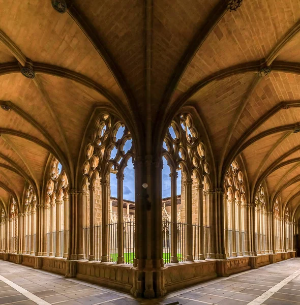 Catedral de Santa Maria la Real, XV-wieczny gotycki kościół w Pampelunie, Hiszpania — Zdjęcie stockowe