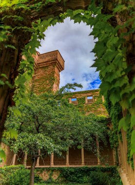 Navarre Kralları, Olite, İspanya 'nın Gotik atari sütunlarını süsleyin.