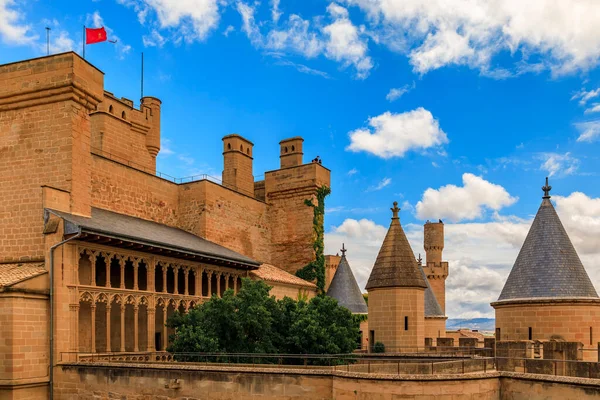 Γοτθική αρχιτεκτονική του παλατιού των Βασιλέων της Ναβάρας στην Olite Navarra Ισπανία — Φωτογραφία Αρχείου