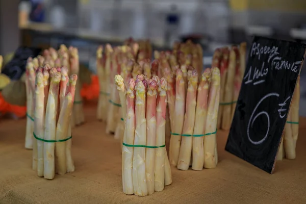 Fresh Locally Grown White Asparagus Price Tag Euro Kilo Local — Stock Photo, Image