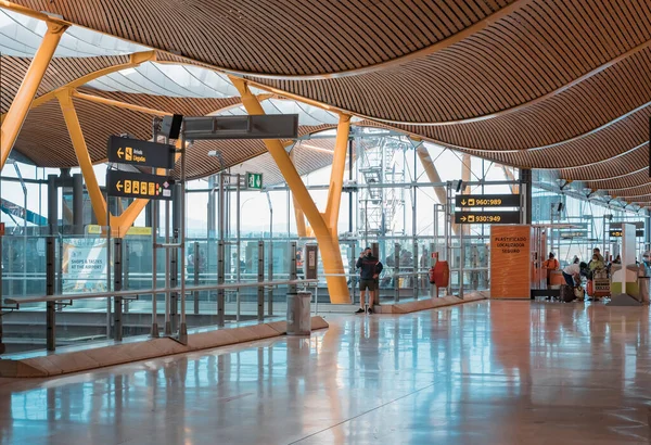 Madrid Spain June 2021 Modern Architecture Terminal Madrid International Airport —  Fotos de Stock