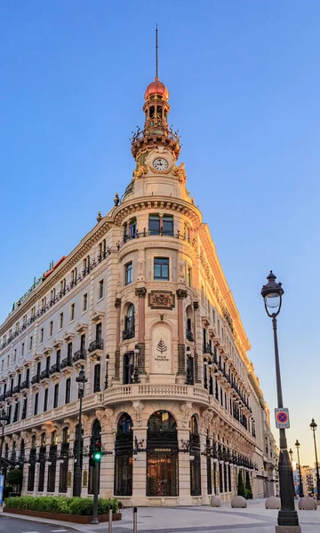 Madryt Hiszpania Czerwca 2021 Fasada Ekskluzywnego Hotelu Four Seasons Centrum — Zdjęcie stockowe