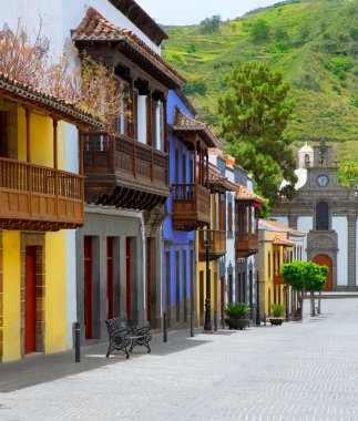 Gran canaria teror renkli Cephe Sistemleri