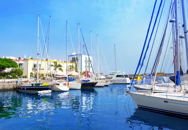 Gran canaria Puerto de Mogan barcos de marina — Fotografia de Stock