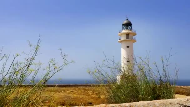 Barbarlığın cape formentera deniz feneri Akdeniz Balear Denizi — Stok video