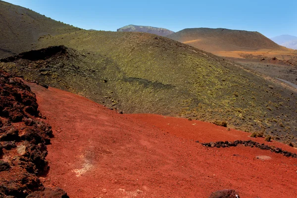 Lanzarote timanfaya brand bergen vulkanisk lava — Stockfoto