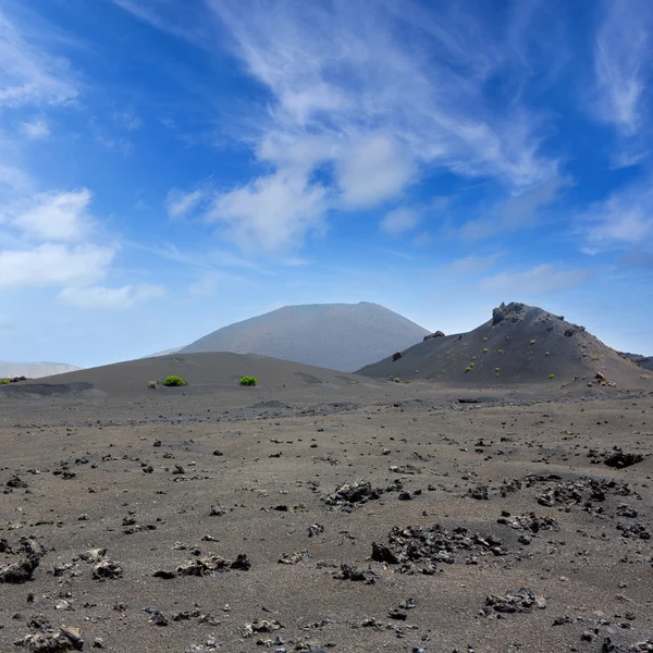 Λανθαρότε timanfaya βουνά πυρκαγιάς ηφαιστειακή λάβα — Φωτογραφία Αρχείου