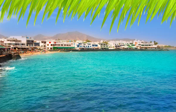 Lanzarote playa blanca strand im atlantik — Stockfoto