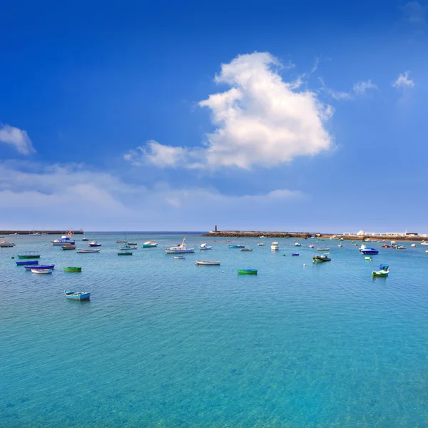 Arrecife Lanzarote barche porto alle Canarie — Foto Stock