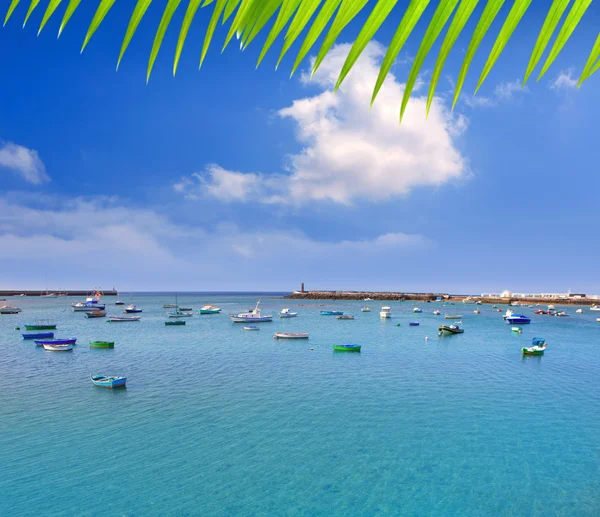 Arrecife lanzarote boten haven in Canarische eilanden — Stockfoto