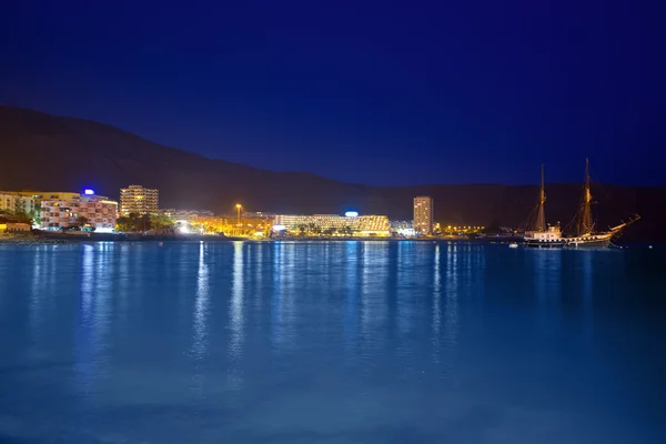 Playa los Cristianos vista nocturna en Tenerife Adeje —  Fotos de Stock