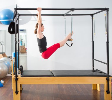 aerobik cadillac pilates eğitmeni kadın