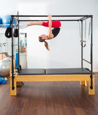 aerobik cadillac pilates eğitmeni kadın