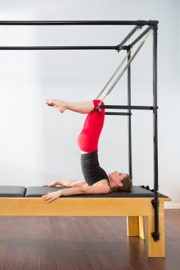 aerobik cadillac pilates eğitmeni kadın