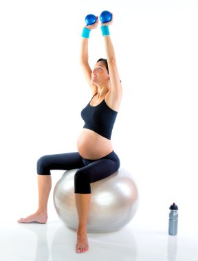 güzel bir hamile kadın fitness spor salonu